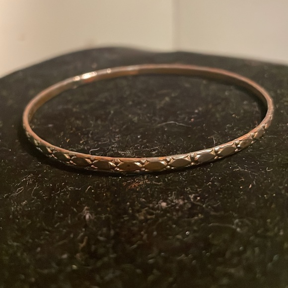 8” mixed metal Minimalist copper tone diamond etched bangle bracelet - Picture 5 of 11